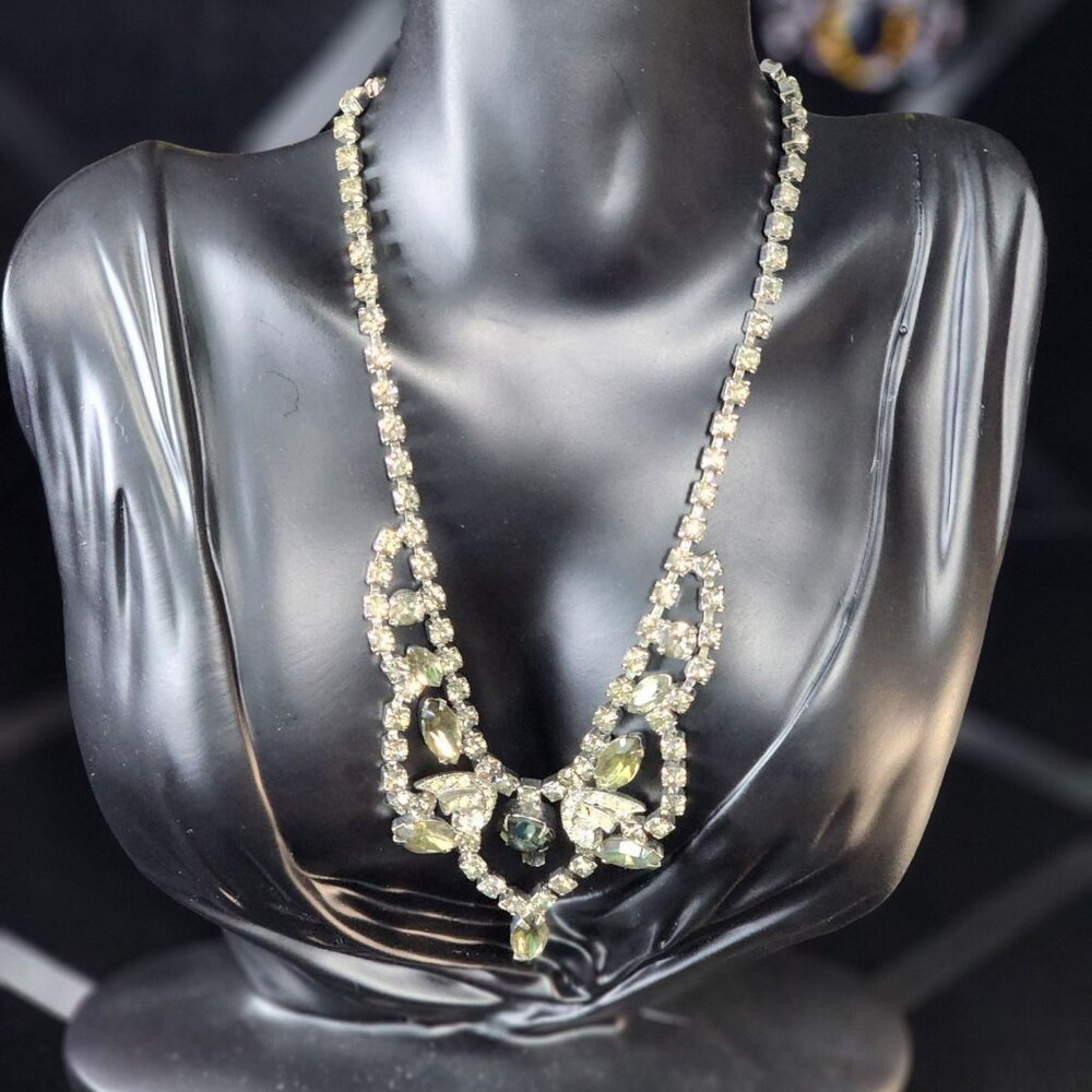 Vintage Weiss Rhinestone Necklace